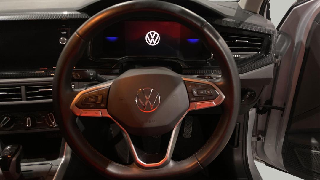 2024 Volkswagen Polo Life, Automatic, 25692 km, Steering Wheel Close-up