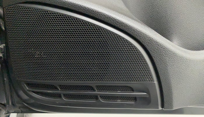 2015 Volkswagen Polo HIGHLINE1.5L DIESEL, Diesel, Manual, 1,41,390 km, Speaker