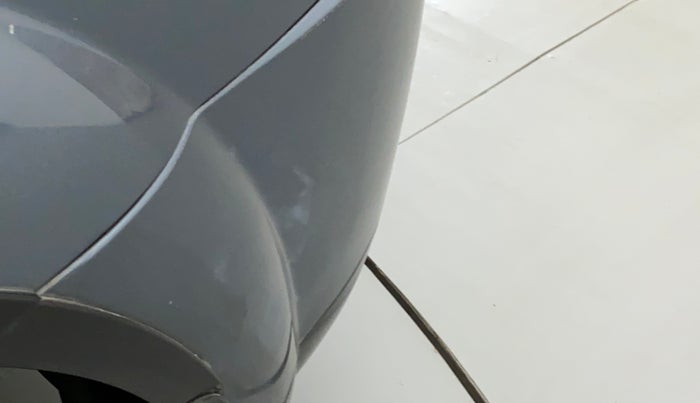 2014 Mahindra XUV500 W6, Diesel, Manual, 1,07,080 km, Rear bumper - Minor scratches