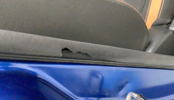 2018 Renault Kwid CLIMBER 1.0 AMT, Petrol, Automatic, 49,641 km, Driver-side door - Beading has minor damage