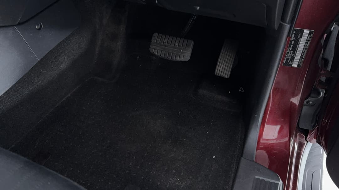 2019 Mitsubishi Pajero Glx (4x4) 7 Seat, Automatic, 136393 km, Pedals and Footmat