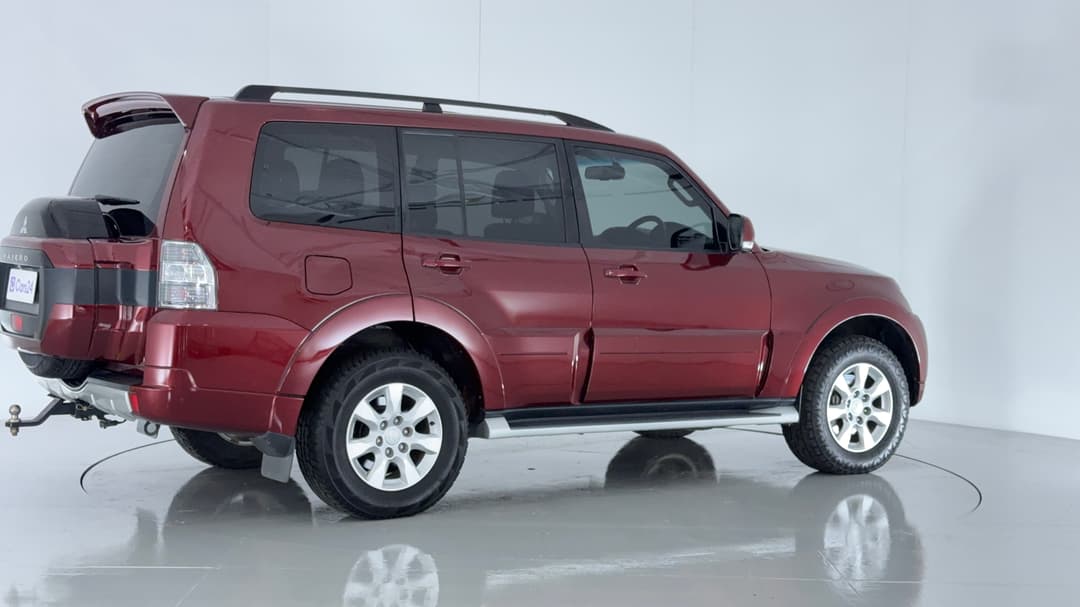 2019 Mitsubishi Pajero Glx (4x4) 7 Seat, Automatic, 136393 km, Right Back Diagonal (45- Degree) View