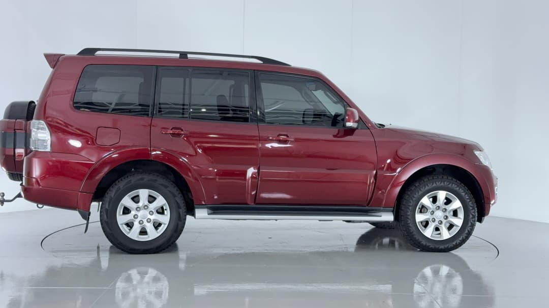 2019 Mitsubishi Pajero Glx (4x4) 7 Seat, Automatic, 136393 km, Right Side View