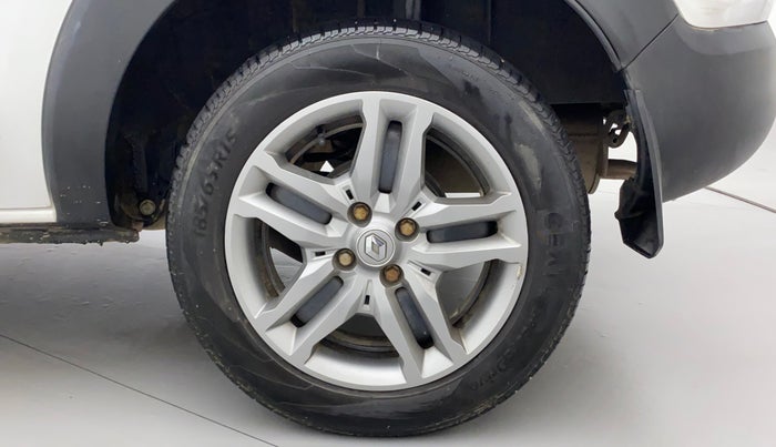 2021 Renault TRIBER RXZ, Petrol, Manual, 27,216 km, Left Rear Wheel