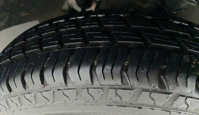2018 Maruti Alto 800 LXI, Petrol, Manual, 6,895 km, Right Front Tyre Tread