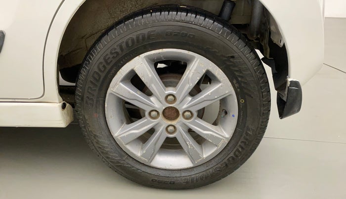 2013 Maruti Wagon R Stingray VXI, Petrol, Manual, 55,590 km, Left Rear Wheel