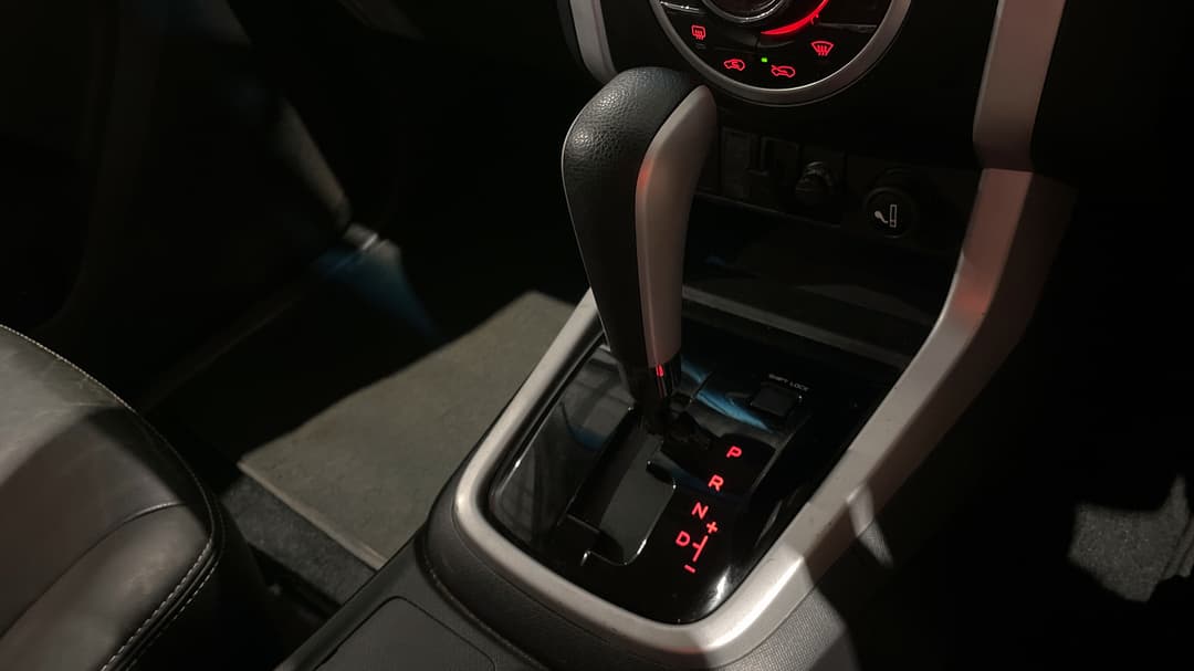 2020 Isuzu MU-X Ls-t (4x2), Automatic, 126773 km, Gear Lever 