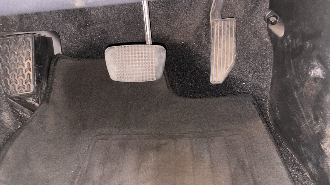 2020 Isuzu MU-X Ls-t (4x2), Automatic, 126773 km, Pedals and Footmat