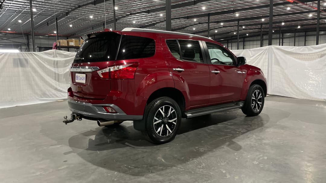 2020 Isuzu MU-X Ls-t (4x2), Automatic, 126773 km, Right Back Diagonal (45- Degree) View