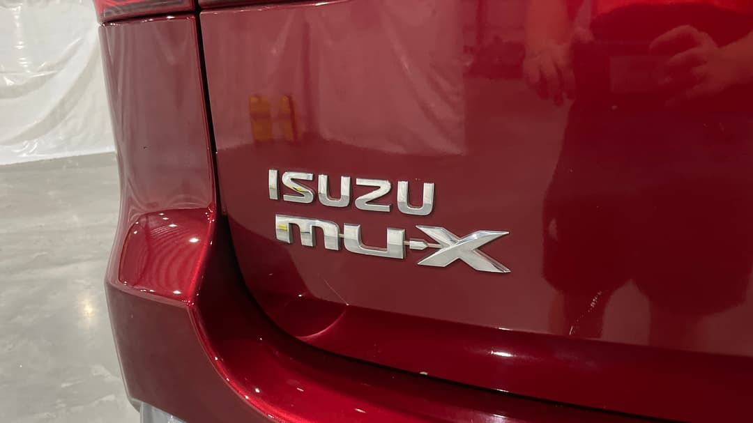 2020 Isuzu MU-X Ls-t (4x2), Automatic, 126773 km, Badge (Boot Left Side)
