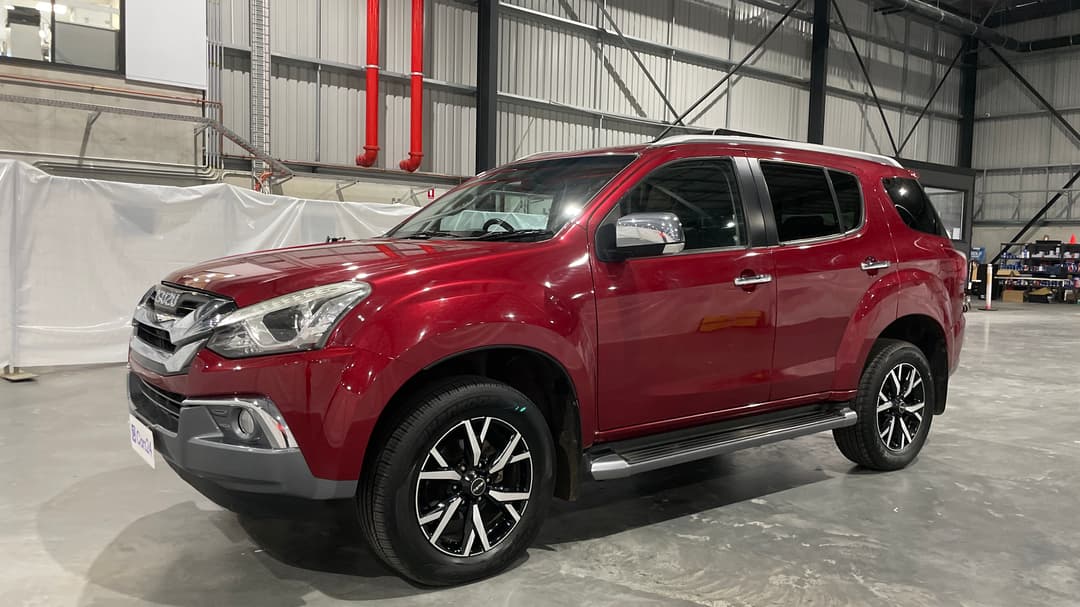 2020 Isuzu MU-X Ls-t (4x2), Automatic, 126773 km, Left Front Diagonal (45- Degree) View