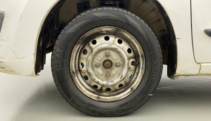 2016 Maruti Wagon R 1.0 LXI CNG, CNG, Manual, 86,950 km, Left Front Wheel
