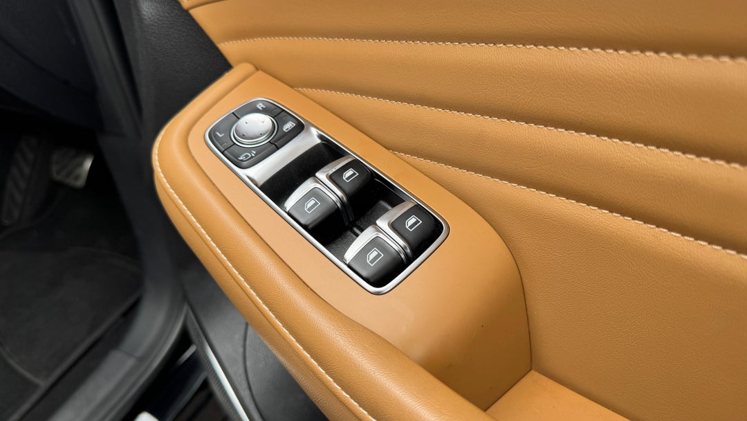 2021 MG HS Essence, Automatic, 49617 km, Drivers Side Adjustment Panel