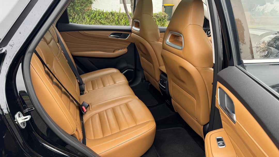 2021 MG HS Essence, Automatic, 49617 km, Right Side Rear Door Cabin View