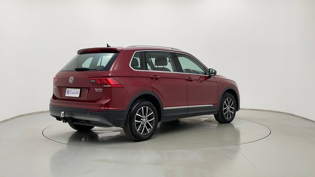 Right Back Diagonal (45- Degree) View