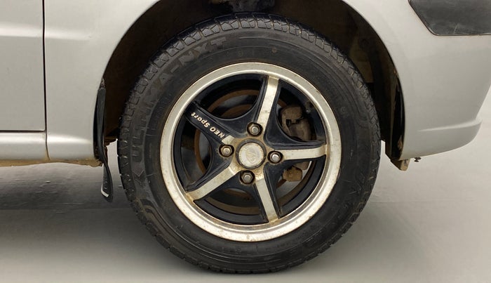 2013 Hyundai Santro Xing GL PLUS, Petrol, Manual, 72,677 km, Right Front Wheel