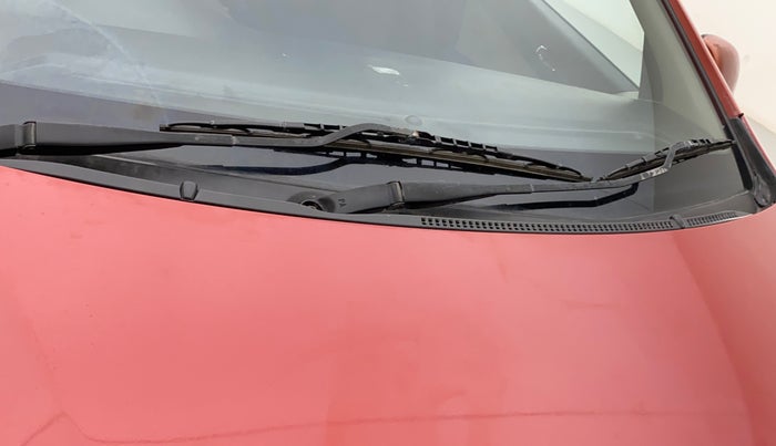 2012 Hyundai i20 SPORTZ 1.4 CRDI, Diesel, Manual, 84,002 km, Front windshield - Wiper Blade Broken/Rusted