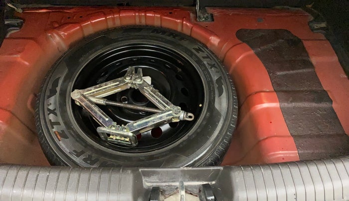 2012 Hyundai i20 SPORTZ 1.4 CRDI, Diesel, Manual, 84,002 km, Dicky (Boot door) - Tool missing