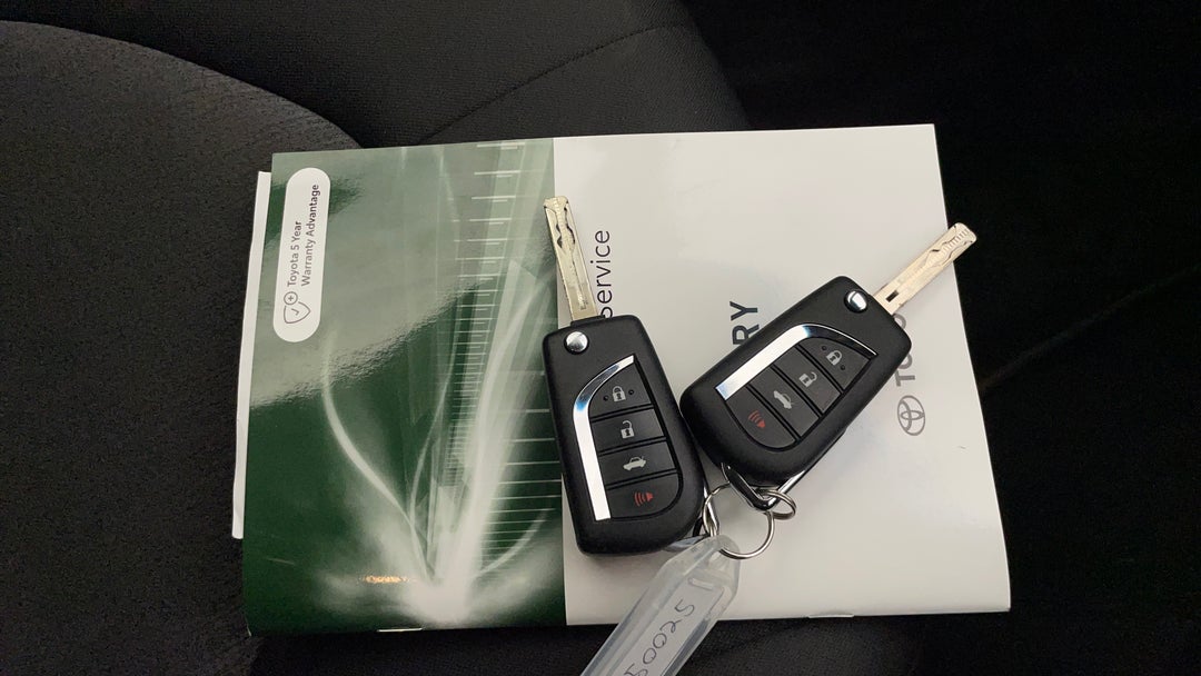 2022 Toyota Camry Ascent, Automatic, 90668 km, Key Close-up