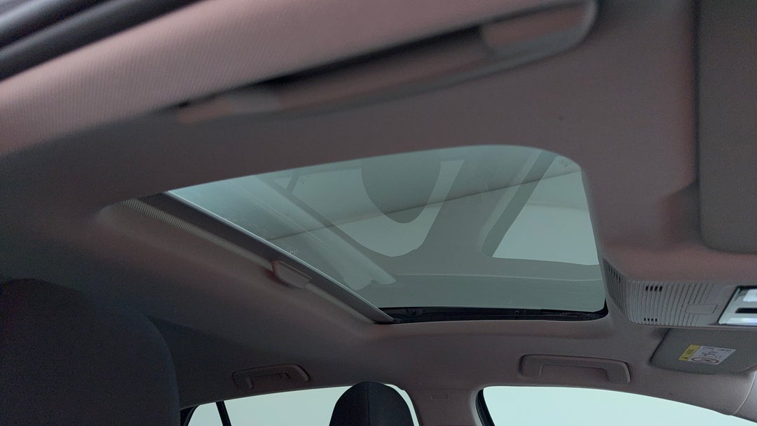 Interior Sunroof/Moonroof
