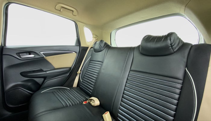 2015 Honda Jazz 1.2 V MT, Petrol, Manual, 48,134 km, Right Side Rear Door Cabin