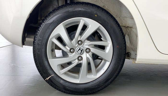 2015 Honda Jazz 1.2 V MT, Petrol, Manual, 48,134 km, Right Rear Wheel