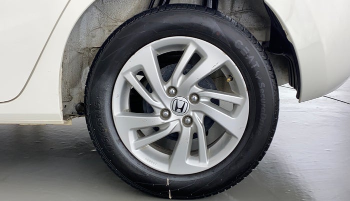 2015 Honda Jazz 1.2 V MT, Petrol, Manual, 48,134 km, Left Rear Wheel