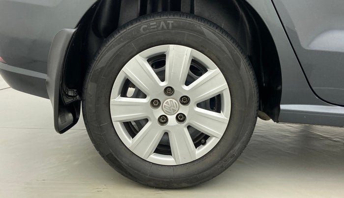 2017 Volkswagen Ameo TRENDLINE 1.2, Petrol, Manual, 63,316 km, Right Rear Wheel