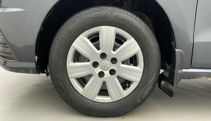 2017 Volkswagen Ameo TRENDLINE 1.2, Petrol, Manual, 63,316 km, Left Front Wheel