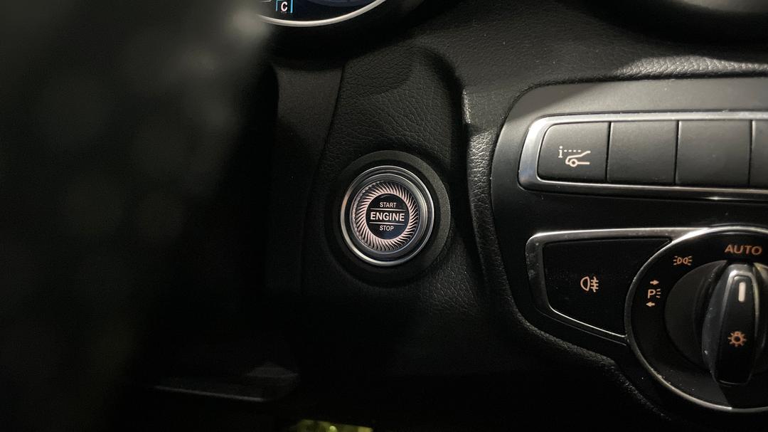 2019 Mercedes-benz C200 Eq (hybrid), Automatic, 70508 km, Keyless / Button Start
