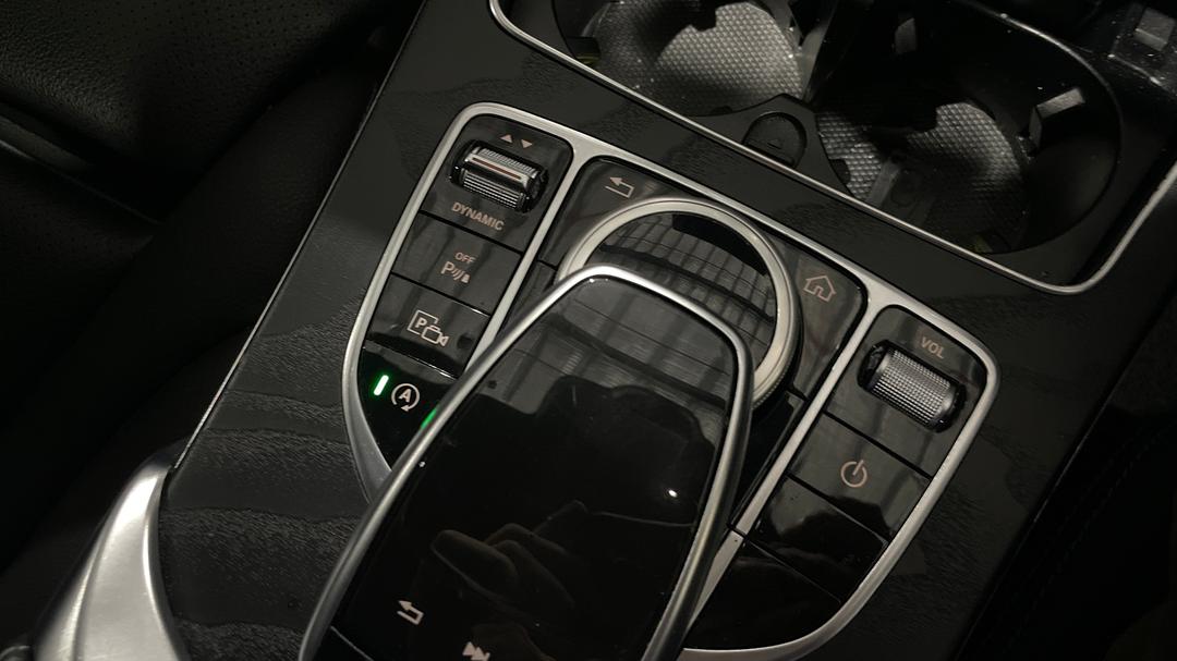 2019 Mercedes-benz C200 Eq (hybrid), Automatic, 70508 km, Utility Switches/Buttons