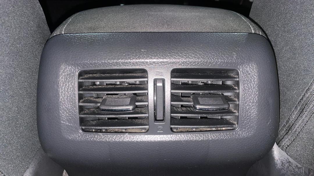 2018 Nissan Navara St-X (4x4), Automatic, 82330 km, Rear A/C Vent