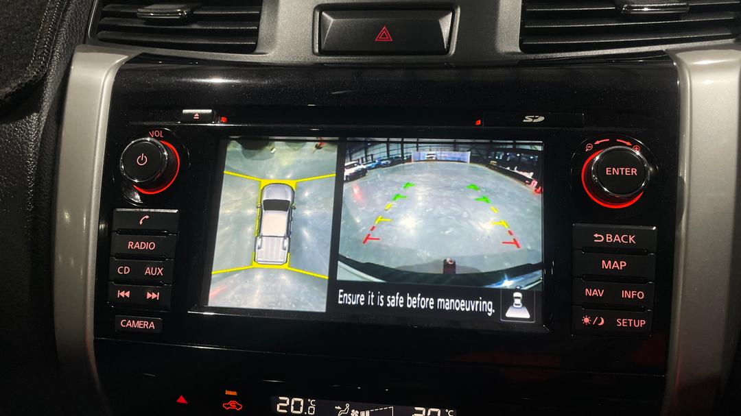2018 Nissan Navara St-X (4x4), Automatic, 82330 km, Parking Camera