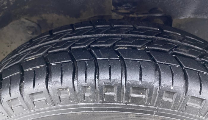 2019 Maruti Eeco 5 STR WITH AC PLUSHTR, Petrol, Manual, 4,621 km, Right Front Tyre Tread