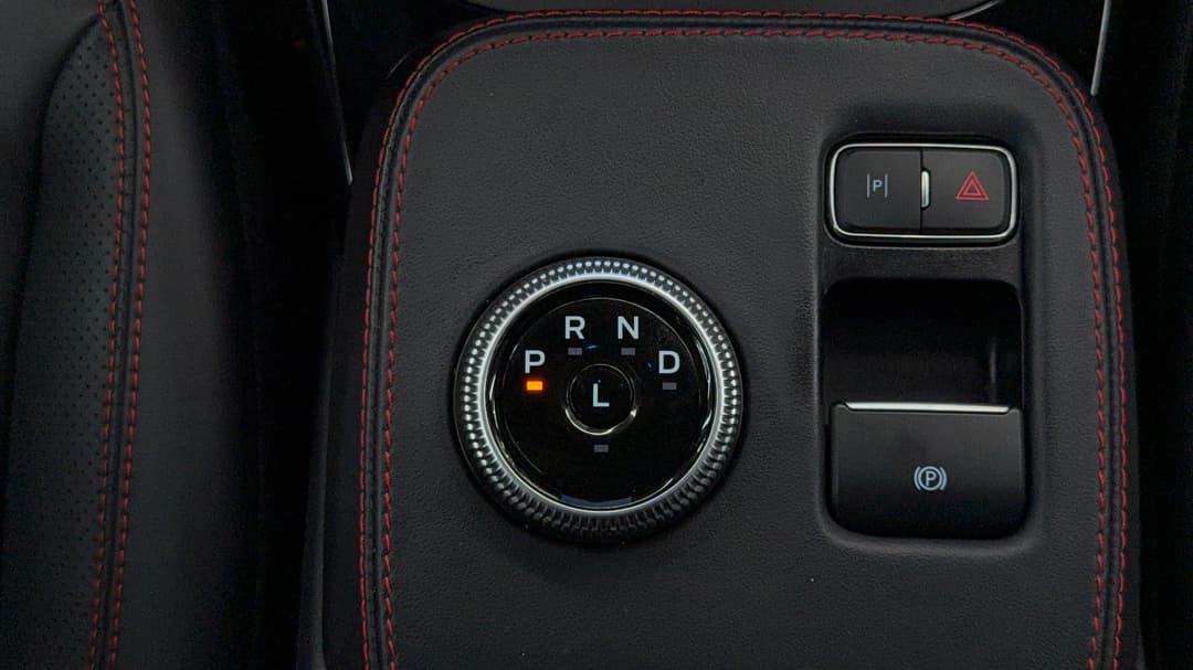 2023 Ford Mustang Mach-e Premium, Automatic, 63487 km, Gear Lever 