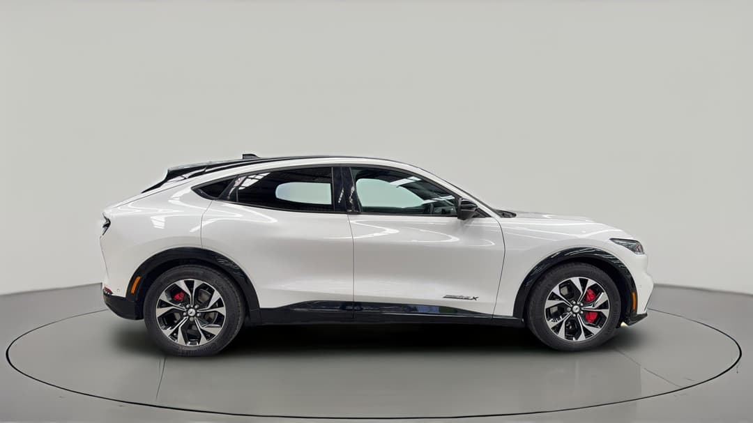 2023 Ford Mustang Mach-e Premium, Automatic, 63487 km, Right Side View