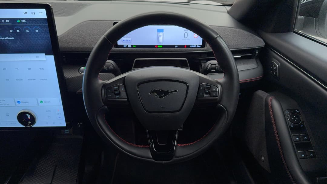 2023 Ford Mustang Mach-e Premium, Automatic, 63487 km, Steering Wheel Close-up