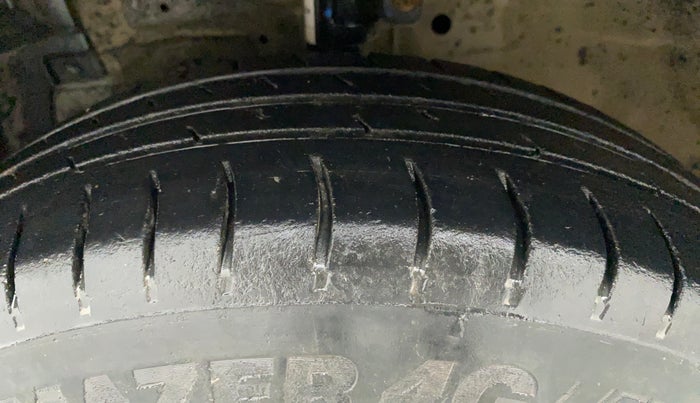 2013 Maruti Swift Dzire VXI, Petrol, Manual, 88,833 km, Left Front Tyre Tread