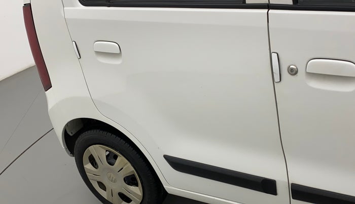 2015 Maruti Wagon R 1.0 VXI, CNG, Manual, 73,165 km, Right rear door - Minor scratches