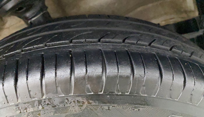 2015 Maruti Wagon R 1.0 VXI, CNG, Manual, 73,165 km, Right Front Tyre Tread