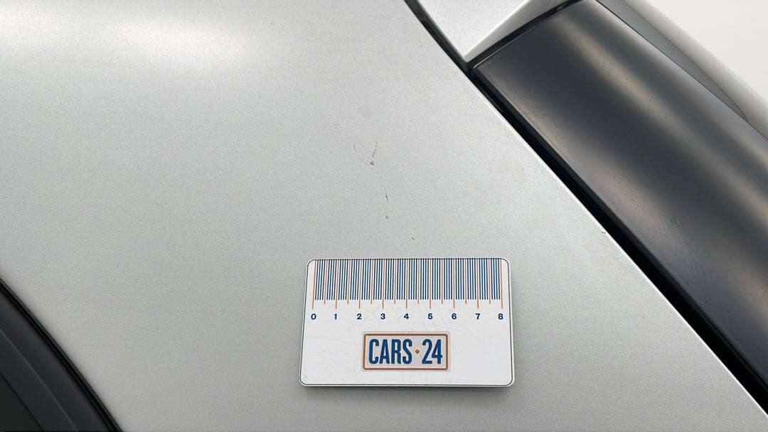 2016 Holden Captiva 7 Ls (fwd), Automatic, 115054 km, Quarter Panel Rear LHS Scratch