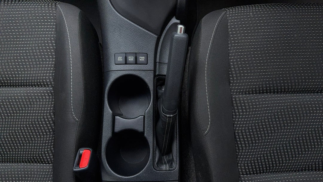 2018 Toyota Corolla Hybrid, Automatic, 67613 km, Handbrake