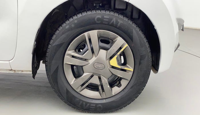 2018 Datsun Redi Go GOLD LIMITED EDITION, Petrol, Manual, 47,866 km, Right Front Wheel
