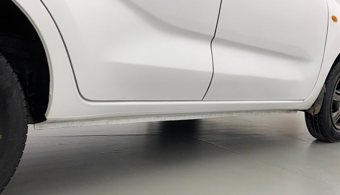 2018 Datsun Redi Go GOLD LIMITED EDITION, Petrol, Manual, 47,866 km, Right running board - Minor scratches