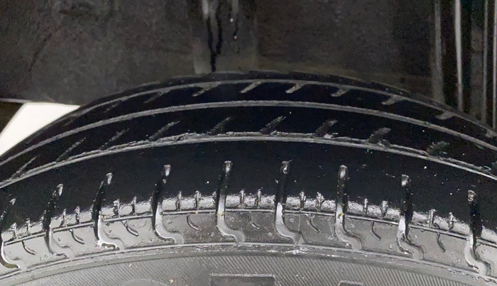 2018 Datsun Redi Go GOLD LIMITED EDITION, Petrol, Manual, 47,866 km, Right Rear Tyre Tread