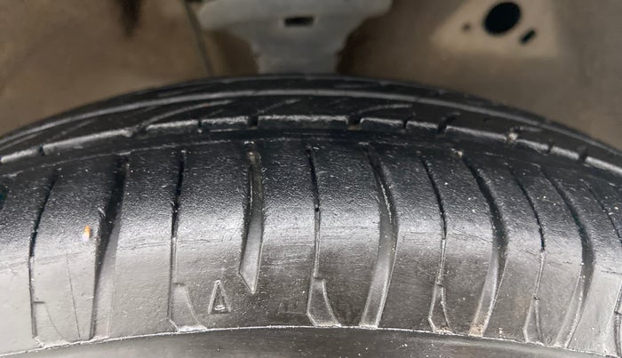 2018 Maruti Wagon R 1.0 VXI, Petrol, Manual, 45,136 km, Right Front Tyre Tread