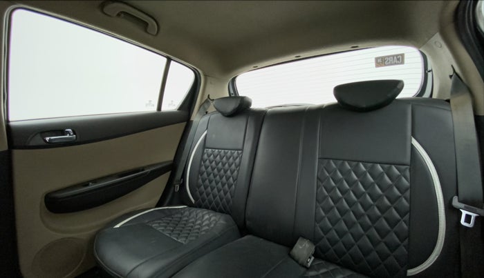 2014 Hyundai i20 ASTA 1.2, Petrol, Manual, 51,902 km, Right Side Rear Door Cabin