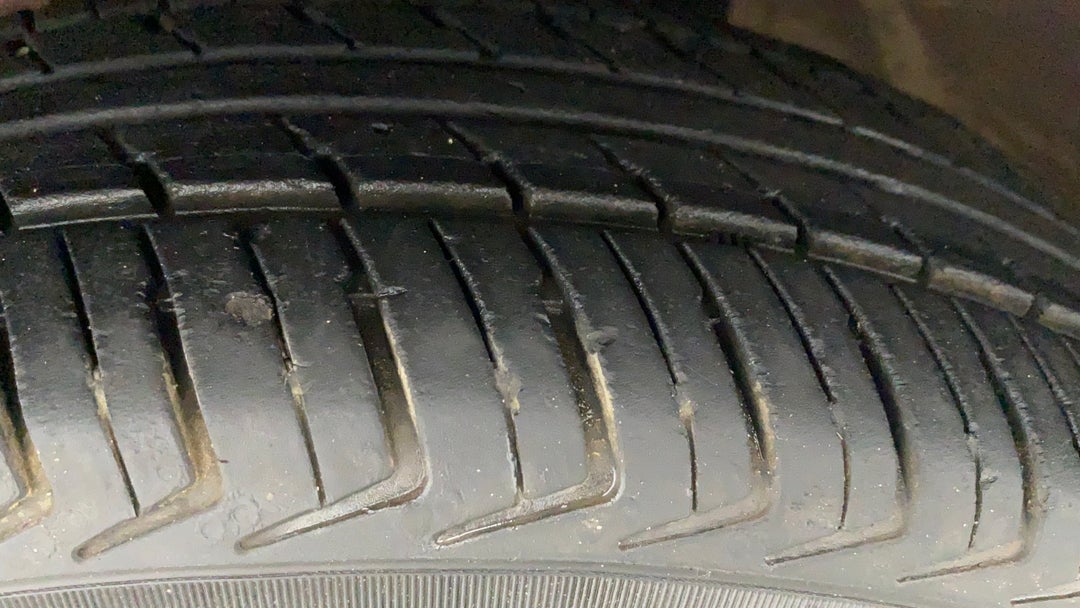 Left Rear Tyre Tread