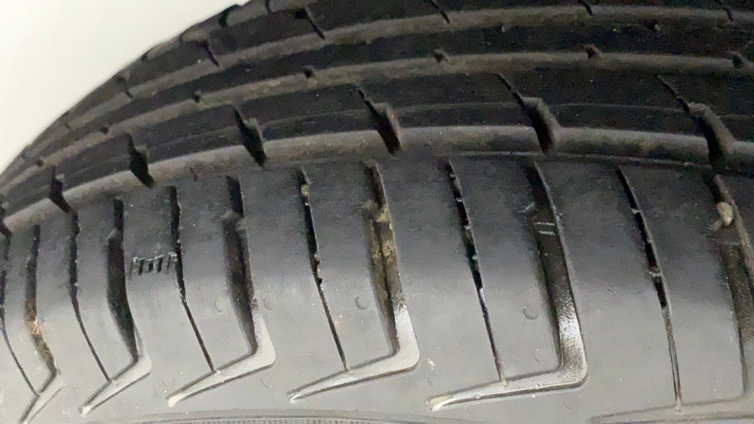 Right Rear Tyre Tread