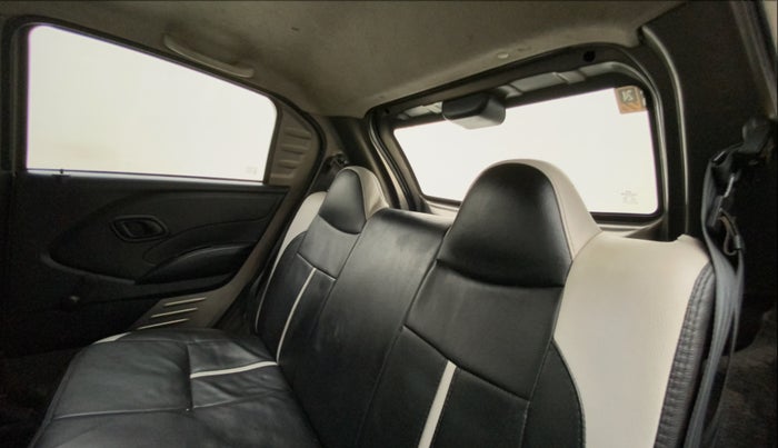 2016 Datsun Redi Go SPORT, Petrol, Manual, 79,233 km, Right Side Rear Door Cabin